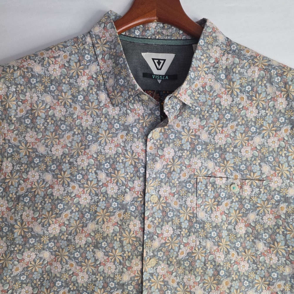 Vissla Mens XL Floral Print Short Sleeve Button Down Shirt Multi Color Cotton